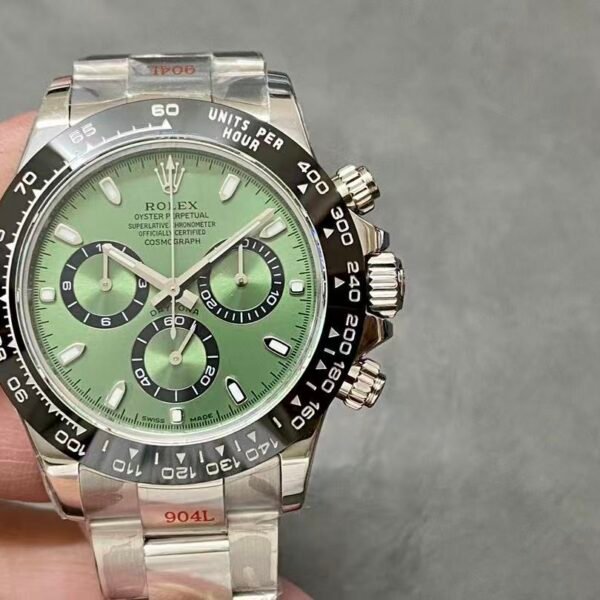 Rolex Cosmograph Daytona in steel with a green dial, ref. M126500LN-0002