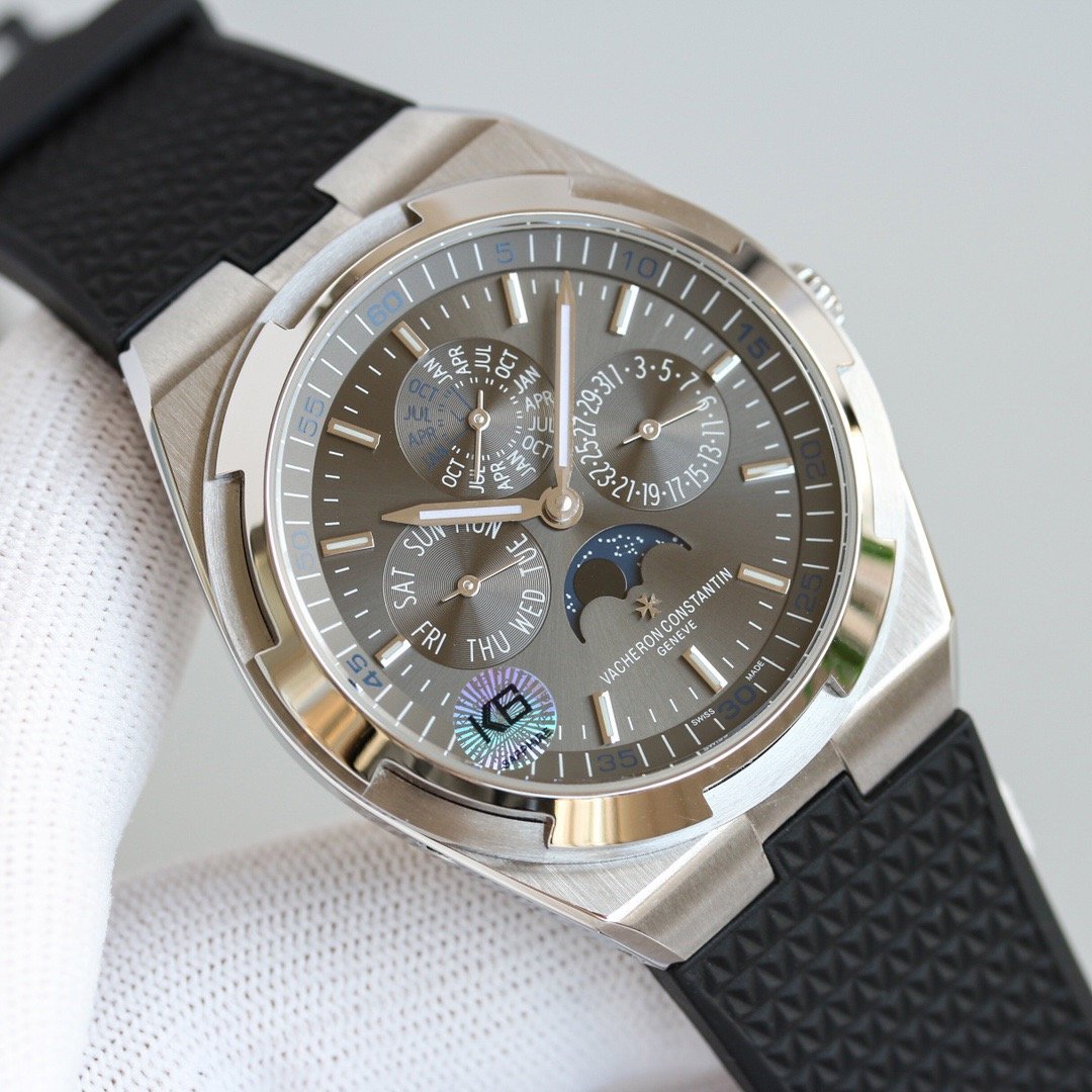 Vacheron Constantin Overseas 4300V/120G-B102 - Image 2