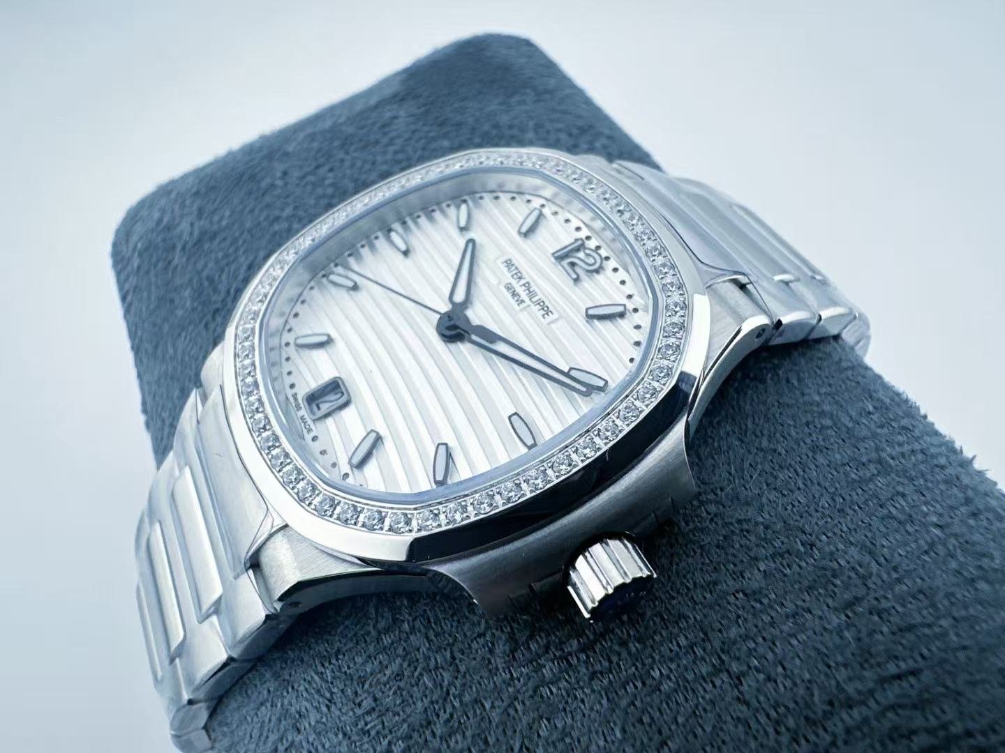 Patek Philippe Nautilus 5711/1A-001 - Image 7