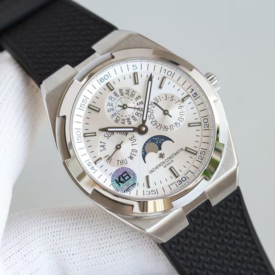 Vacheron Constantin Overseas 4300V/120G-B102