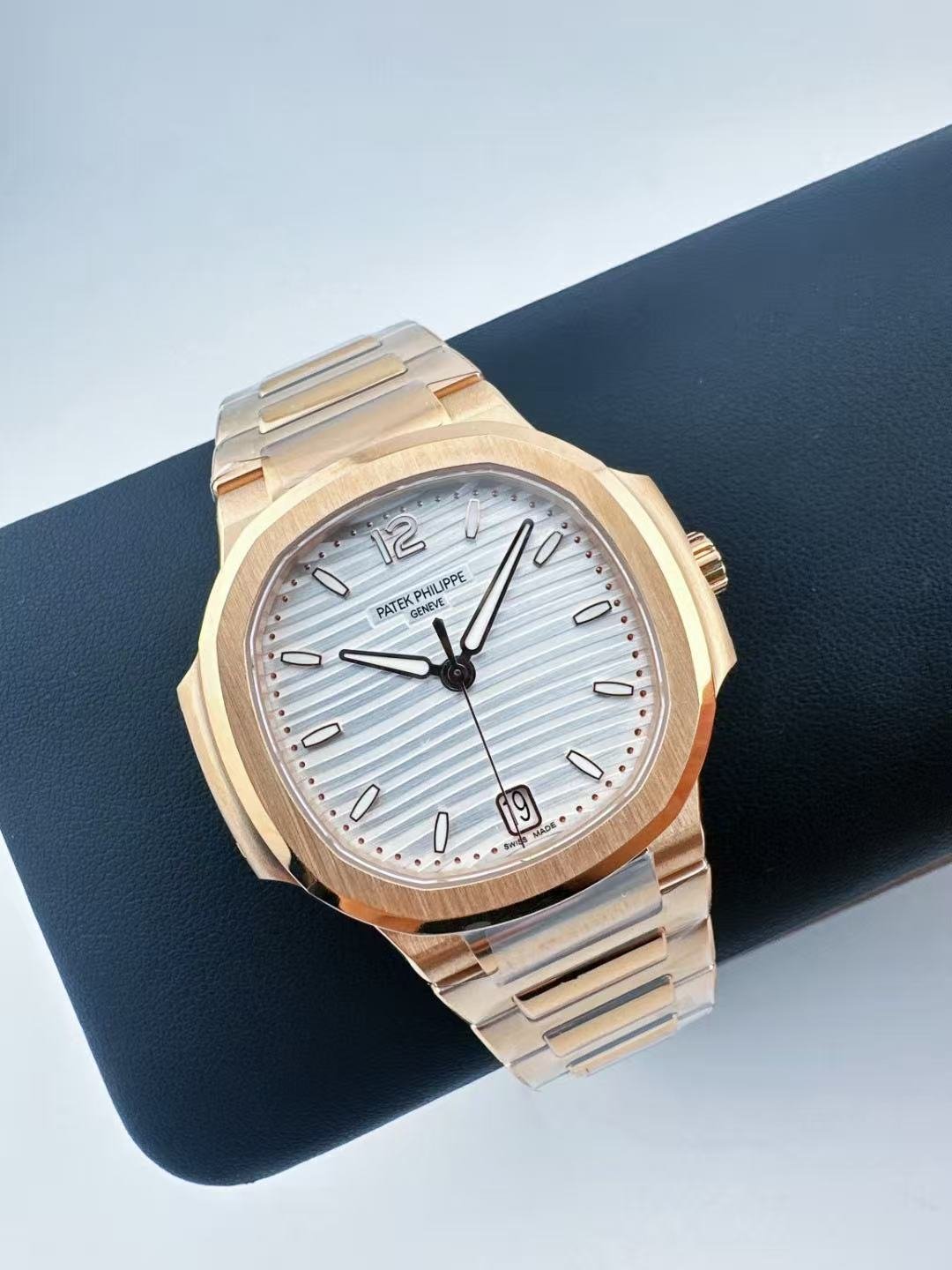 Patek Philippe Nautilus 5711/1A-001 (Copy) - Image 2