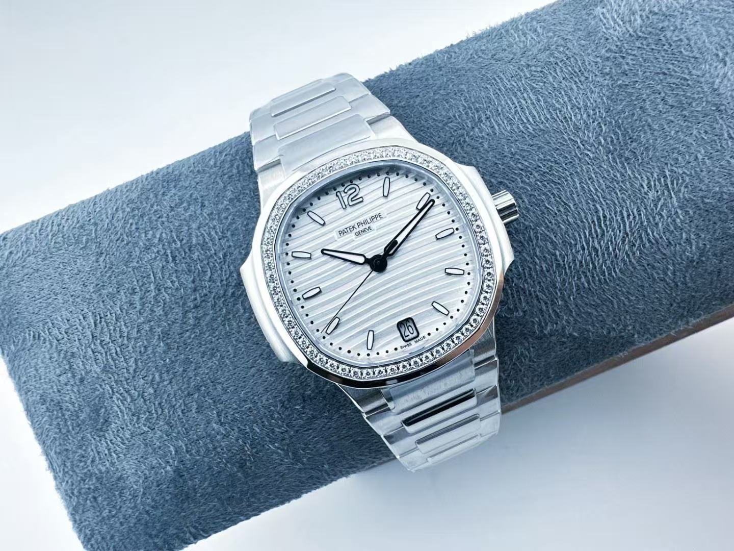 Patek Philippe Nautilus 5711/1A-001 - Image 4