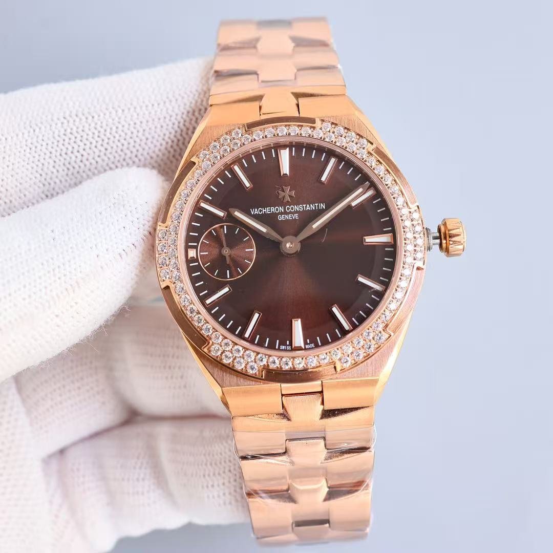 Vacheron Constantin Overseas collection 2300V–2305V - Image 3