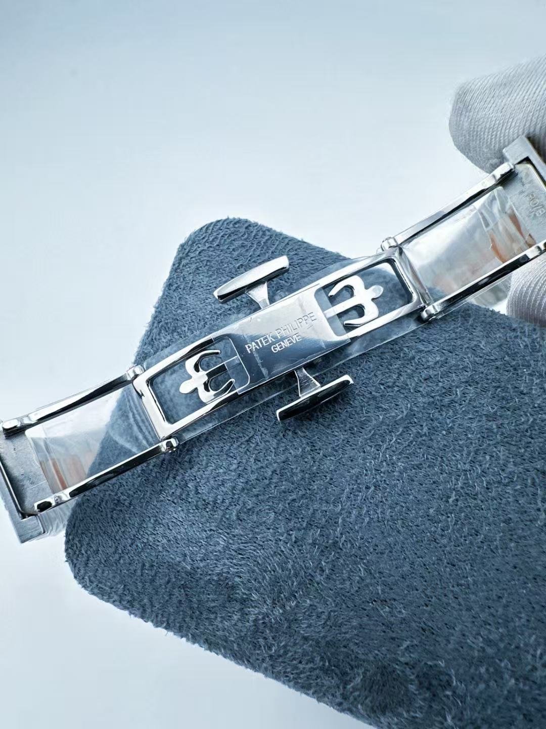 Patek Philippe Cubitus 5821 - Image 9