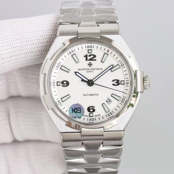 Vacheron Constantin Overseas watch, model 47040/B01A-9093