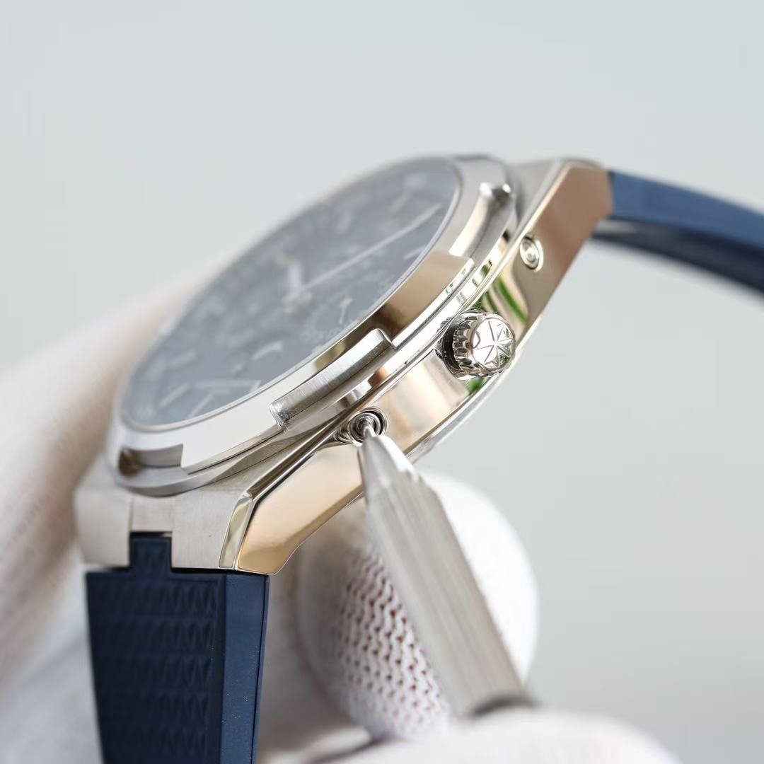 Vacheron Constantin Overseas 4300V/120G-B102 - Image 6