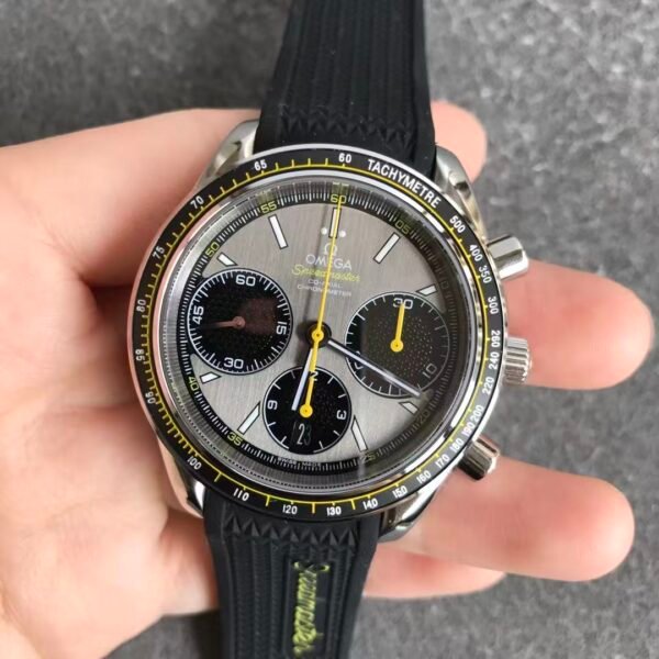 Omega Speedmaster 326.32.40.50.06.001 multifunctional chronograph watch.